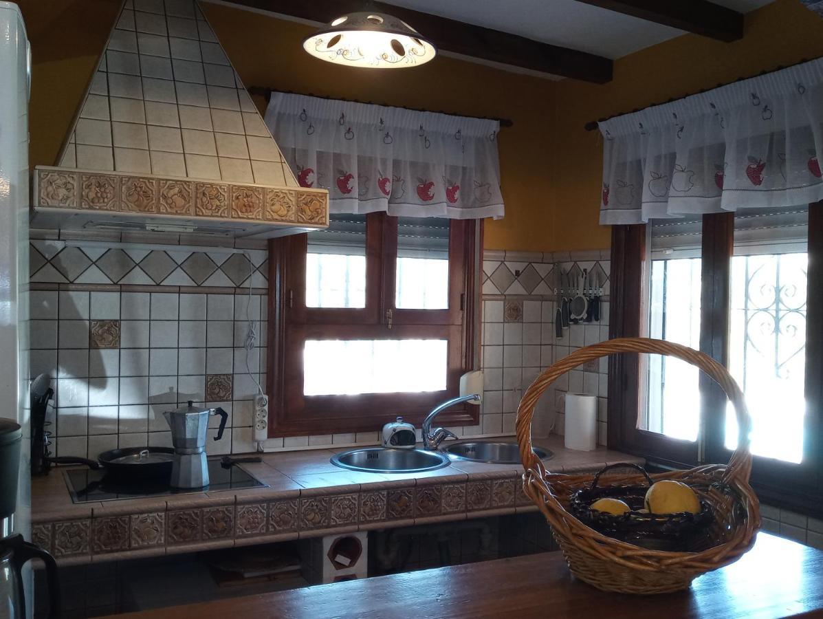 فيلا Casa Torre Del Manzano تورّوكس كوستا المظهر الخارجي الصورة
